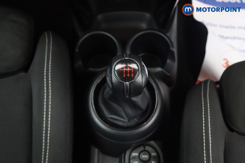 Mini Hatchback Cooper S Sport Manual Petrol Hatchback - Stock Number (1649563) - 4th supplementary image