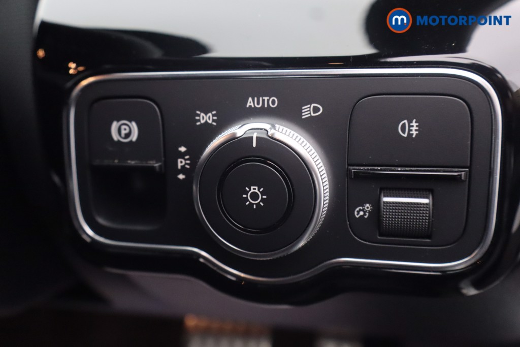 Mercedes-Benz A Class Amg Line Automatic Diesel Saloon - Stock Number (1649654) - 22nd supplementary image