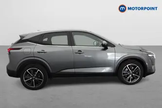 Nissan Qashqai Tekna Automatic Petrol-Electric Hybrid SUV - Stock Number (1649954) - Drivers side