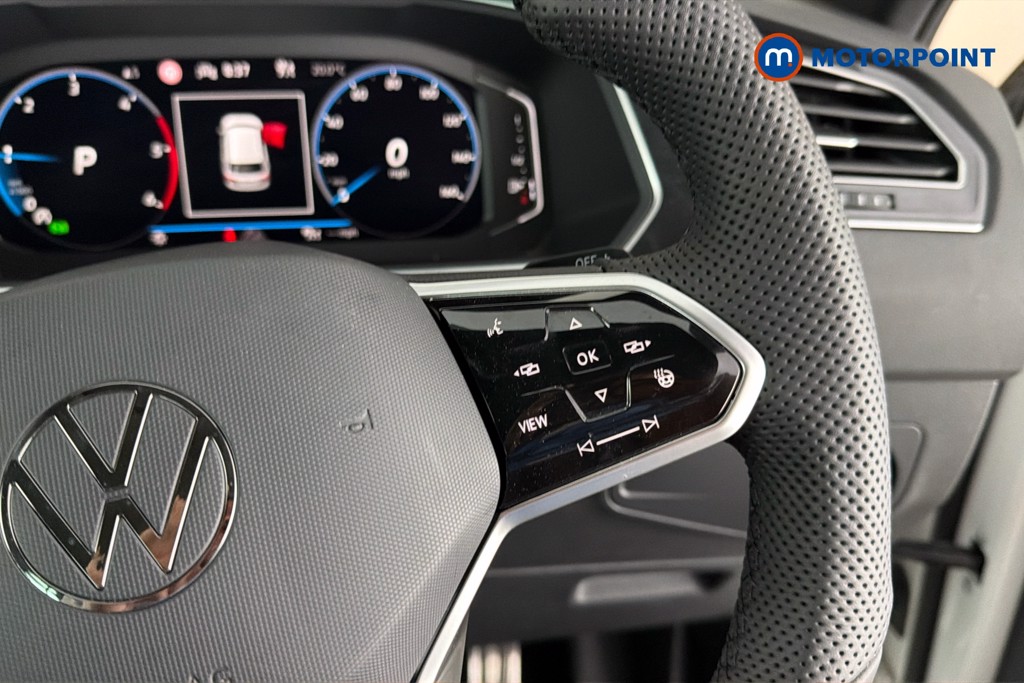 Volkswagen Tiguan R-Line Automatic Diesel SUV - Stock Number (1651279) - 4th supplementary image