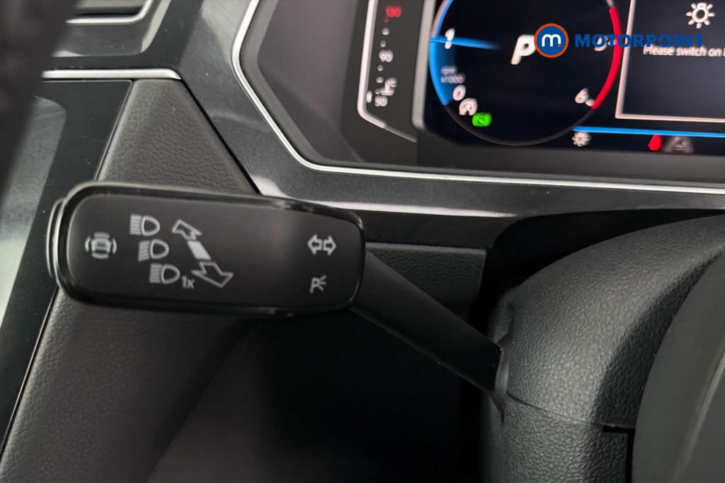 Volkswagen Tiguan R-Line Automatic Diesel SUV - Stock Number (1651279) - 6th supplementary image