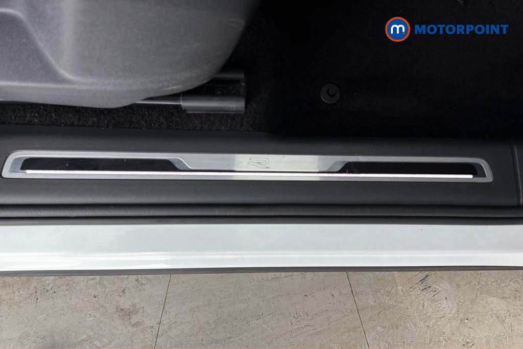 Volkswagen Tiguan R-Line Automatic Diesel SUV - Stock Number (1651279) - 27th supplementary image