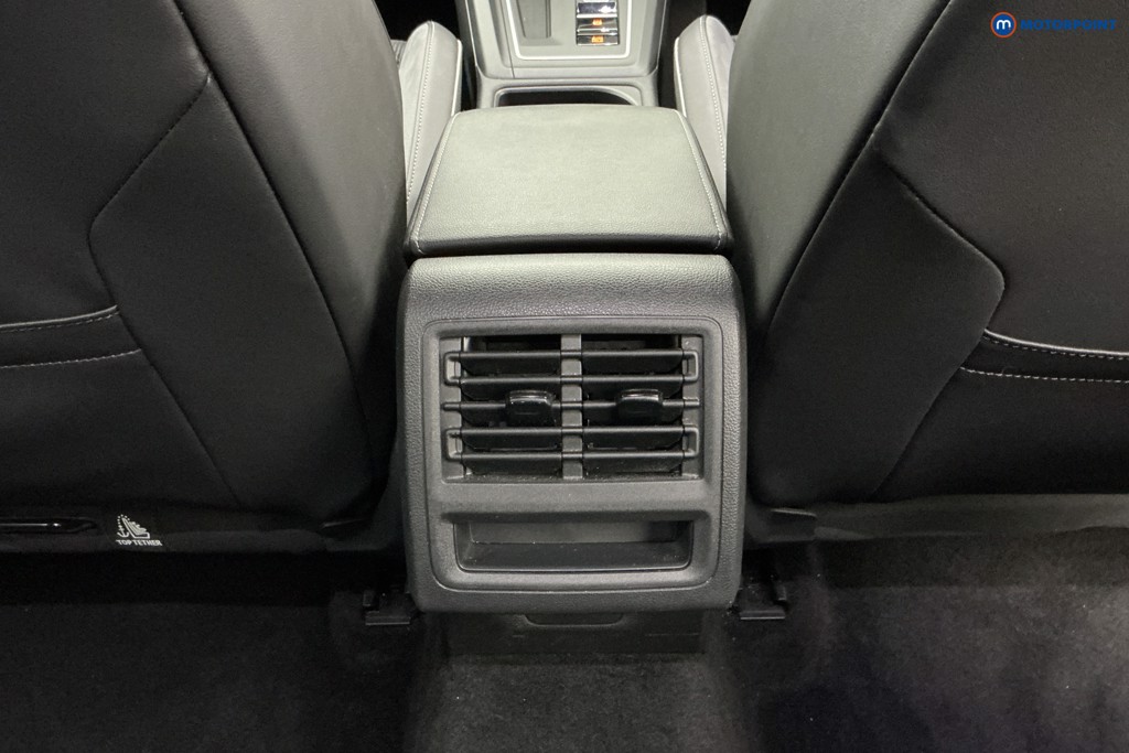 Volkswagen Golf R-Line Automatic Petrol Hatchback - Stock Number (1652331) - 19th supplementary image