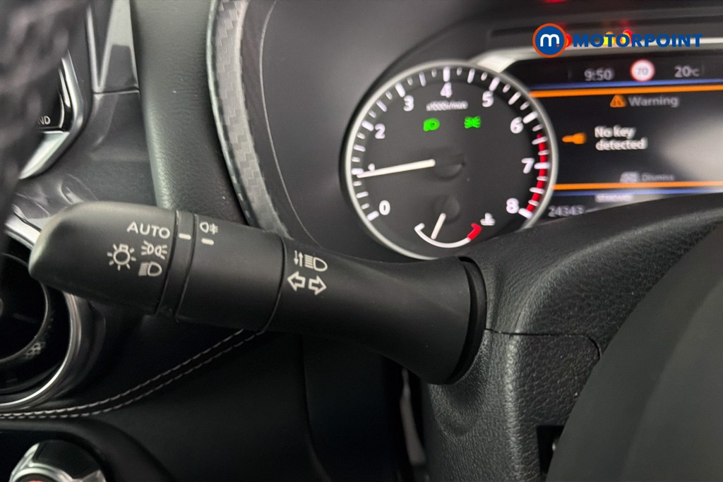 Nissan Juke N-Connecta Manual Petrol SUV - Stock Number (1652360) - 6th supplementary image