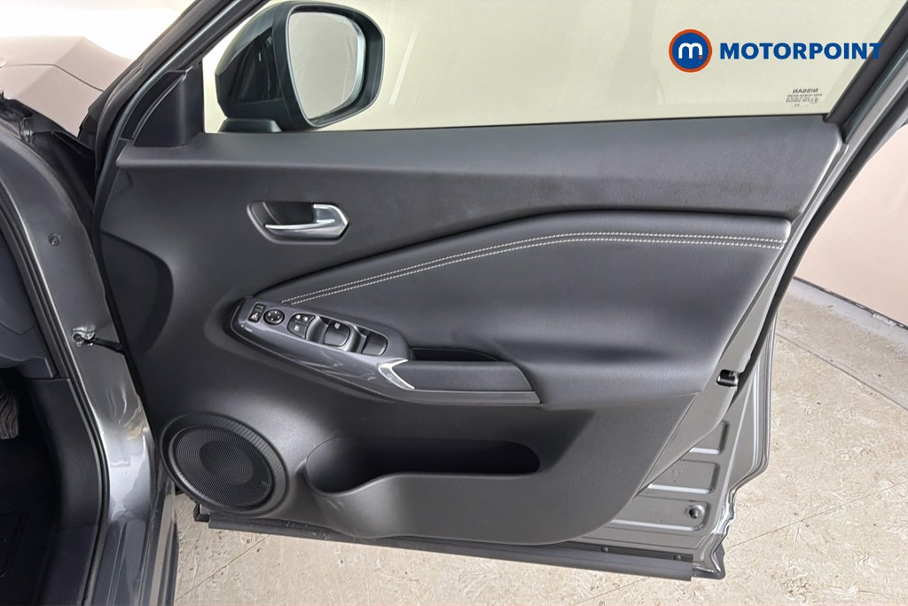 Nissan Juke N-Connecta Manual Petrol SUV - Stock Number (1652360) - 19th supplementary image