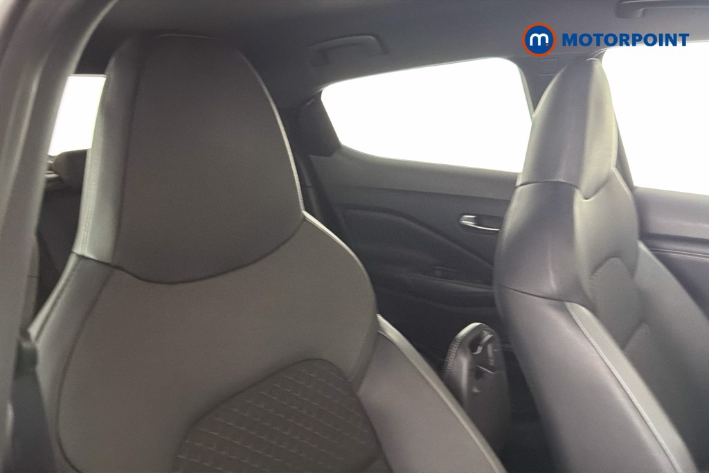 Nissan Juke N-Connecta Manual Petrol SUV - Stock Number (1652360) - 23rd supplementary image