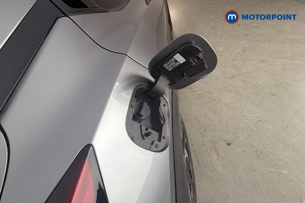 Nissan Juke N-Connecta Manual Petrol SUV - Stock Number (1652360) - 41st supplementary image