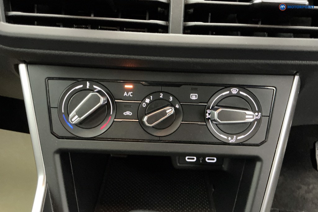 Volkswagen Polo Life Automatic Petrol Hatchback - Stock Number (1652988) - 10th supplementary image