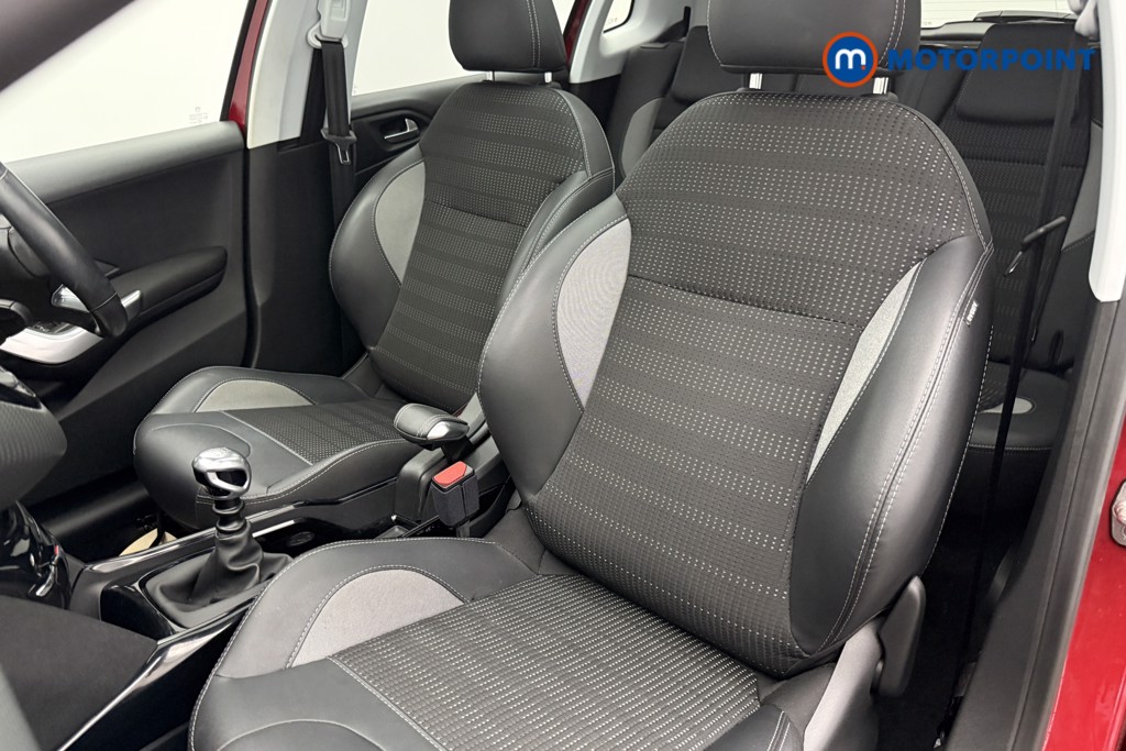 Peugeot 2008 Allure Premium Manual Petrol SUV - Stock Number (1653138) - 3rd supplementary image