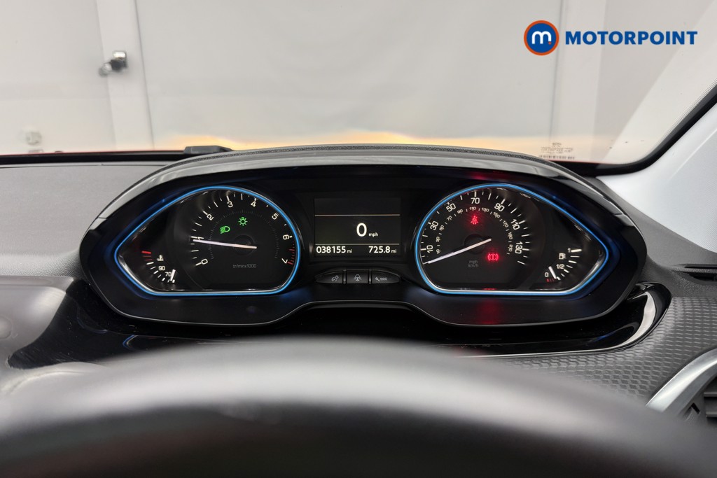 Peugeot 2008 Allure Premium Manual Petrol SUV - Stock Number (1653138) - 9th supplementary image