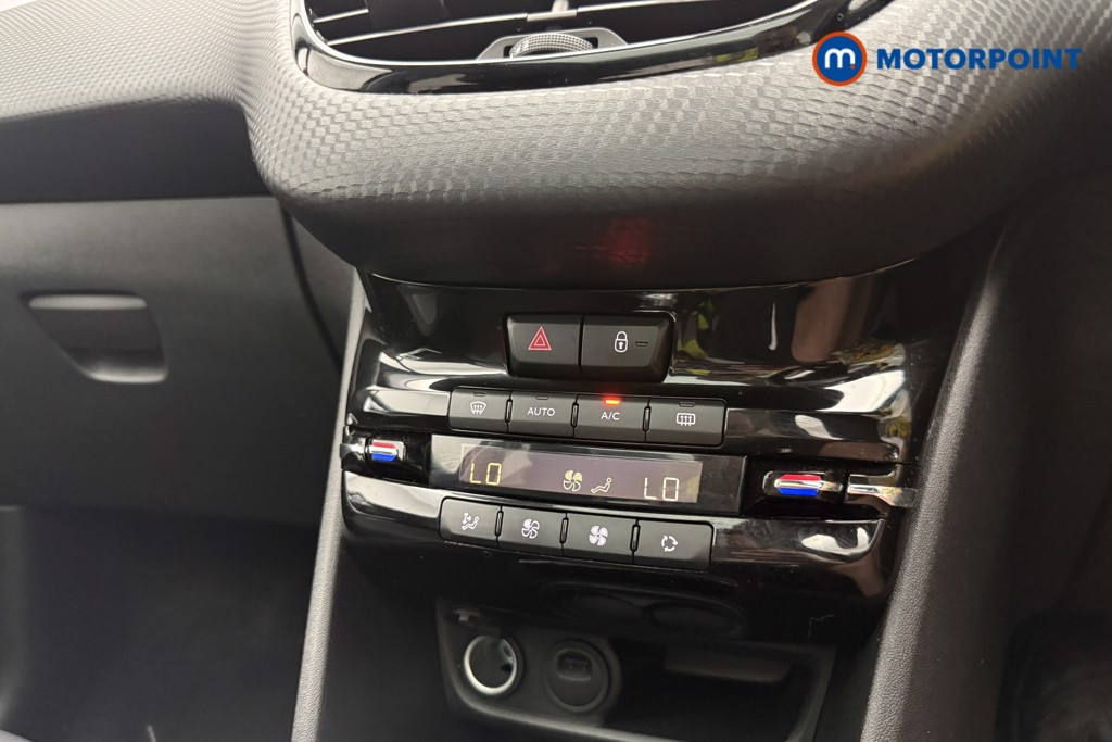 Peugeot 2008 Allure Premium Manual Petrol SUV - Stock Number (1653138) - 13th supplementary image