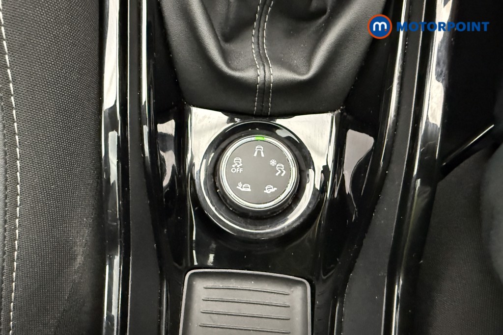 Peugeot 2008 Allure Premium Manual Petrol SUV - Stock Number (1653138) - 15th supplementary image