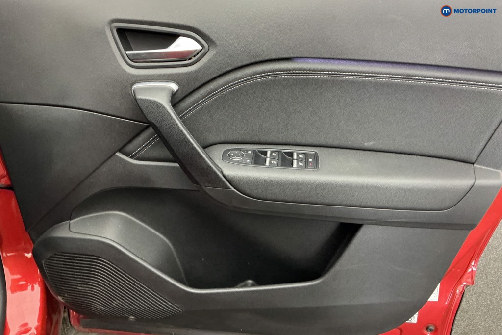 Renault Captur Techno Manual Petrol SUV - Stock Number (1655233) - 14th supplementary image