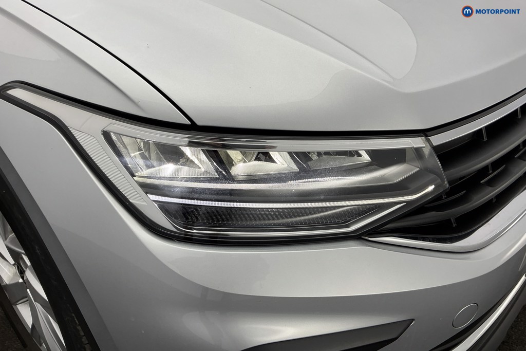 Volkswagen Tiguan Life Automatic Petrol SUV - Stock Number (1655239) - 21st supplementary image