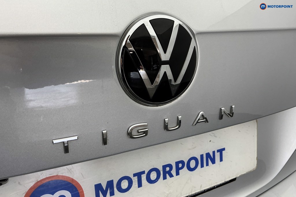 Volkswagen Tiguan Life Automatic Petrol SUV - Stock Number (1655239) - 23rd supplementary image