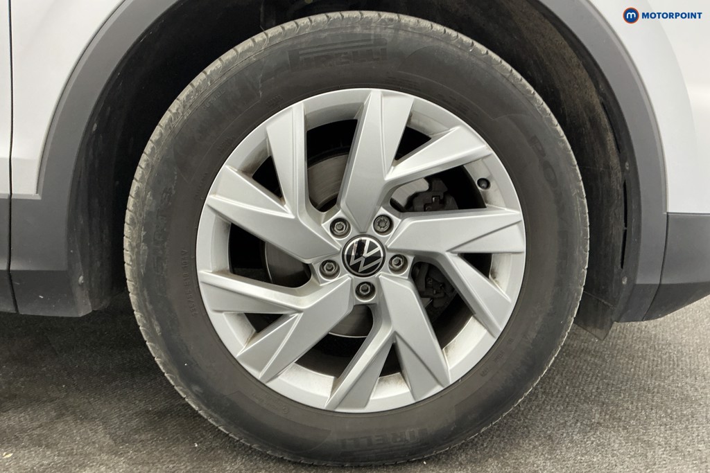 Volkswagen Tiguan Life Automatic Petrol SUV - Stock Number (1655239) - 26th supplementary image