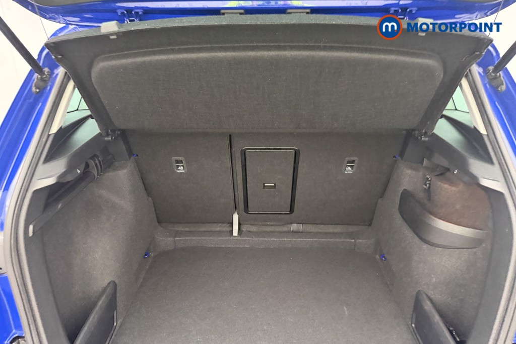 Skoda Karoq Se Drive Manual Petrol SUV - Stock Number (1655358) - 9th supplementary image
