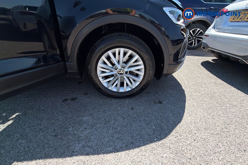 Volkswagen T-Roc Life Manual Petrol SUV - Stock Number (1655548) - 36th supplementary image