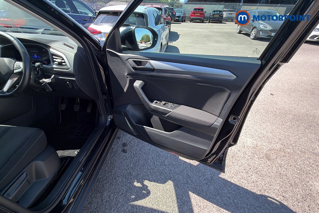 Volkswagen T-Roc Life Manual Petrol SUV - Stock Number (1655548) - 37th supplementary image