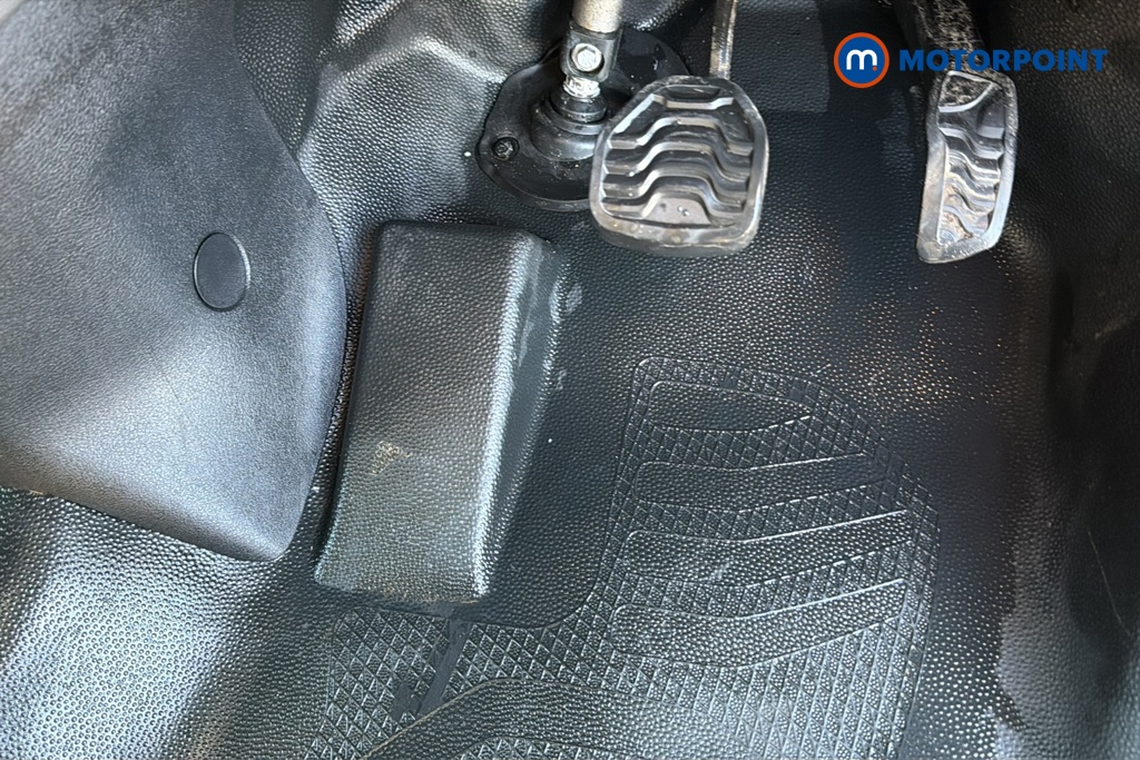 Ford Transit Limited Automatic Diesel Medium Roof Van - Stock Number (1655834) - 24th supplementary image