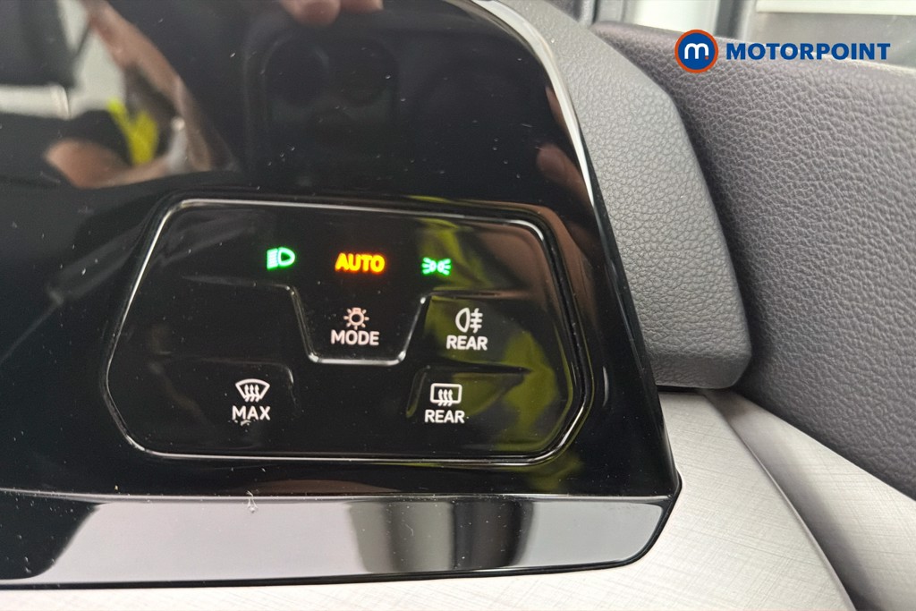 Volkswagen Golf Life Automatic Diesel Hatchback - Stock Number (1656143) - 18th supplementary image