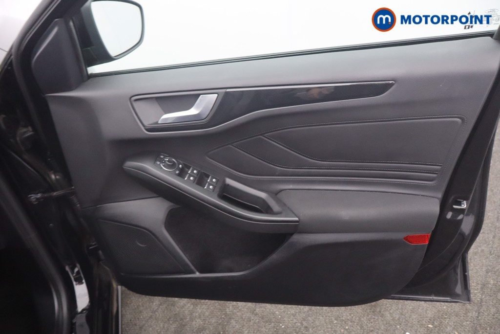 Ford Focus St-Line Edition Manual Petrol Hatchback - Stock Number (1656595) - 9th supplementary image