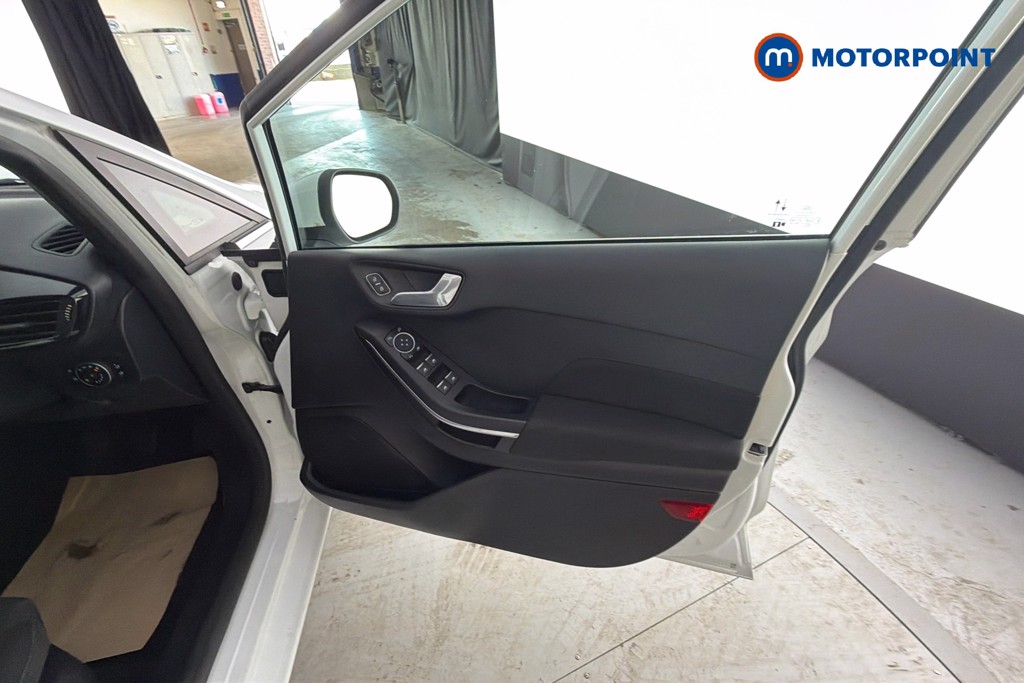 Ford Fiesta Titanium Manual Petrol Hatchback - Stock Number (1656934) - 37th supplementary image