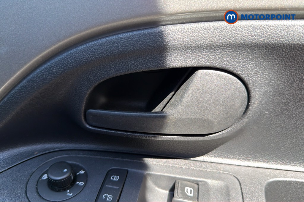 Volkswagen UP E-Up Automatic Electric Hatchback - Stock Number (1657840) - 42nd supplementary image