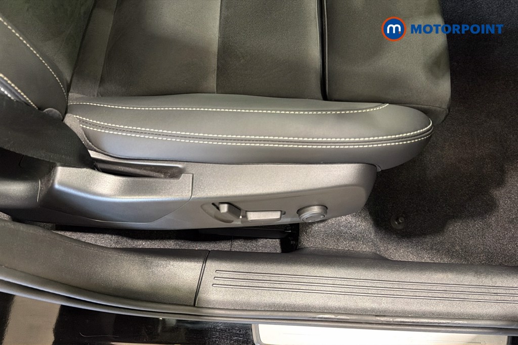 Volvo Xc40 Plus Automatic Petrol SUV - Stock Number (1657844) - 25th supplementary image