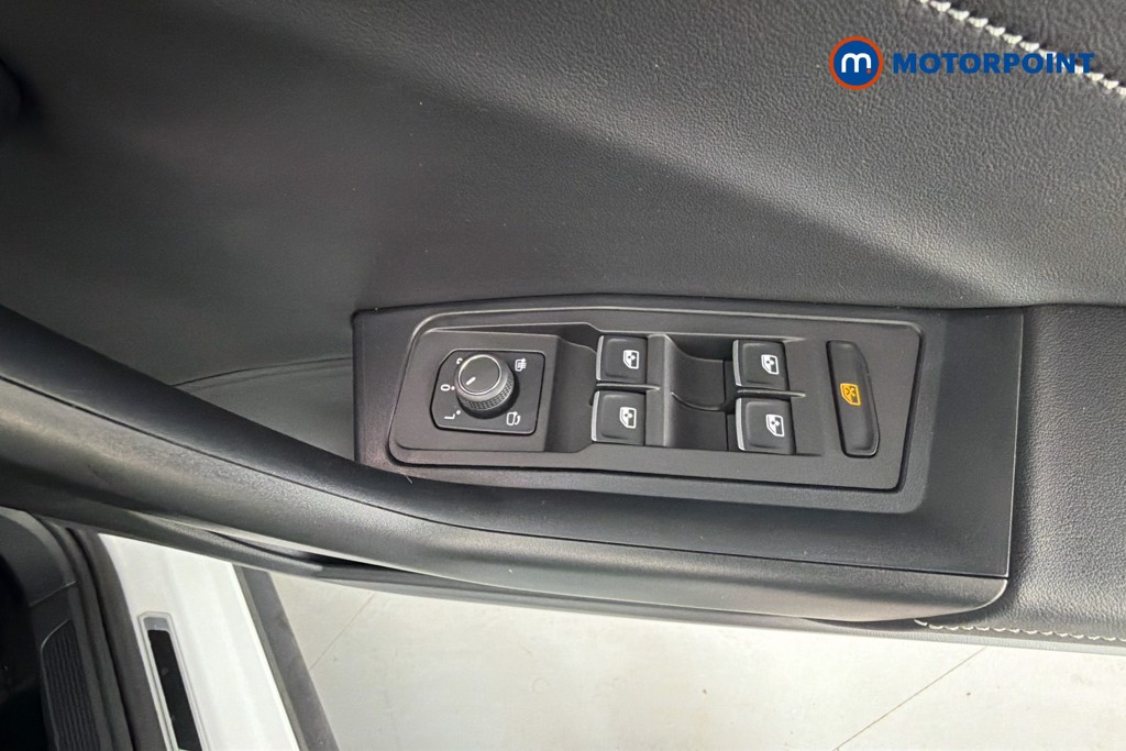 Volkswagen T-Roc R-Line Automatic Petrol SUV - Stock Number (1657908) - 20th supplementary image