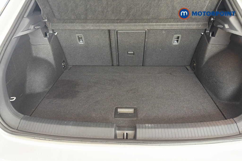 Volkswagen T-Roc R-Line Automatic Petrol SUV - Stock Number (1657908) - 33rd supplementary image