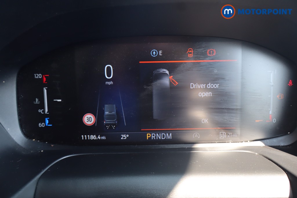 Ford Transit Limited Automatic Diesel Medium Roof Van - Stock Number (1657923) - 5th supplementary image