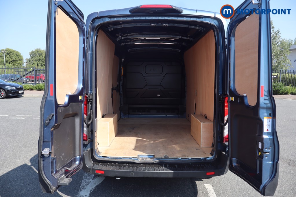 Ford Transit Limited Automatic Diesel Medium Roof Van - Stock Number (1657923) - 16th supplementary image