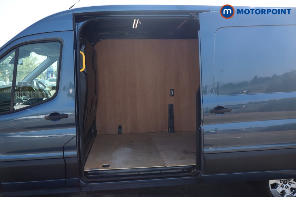 Ford Transit Limited Automatic Diesel Medium Roof Van - Stock Number (1657923) - 18th supplementary image