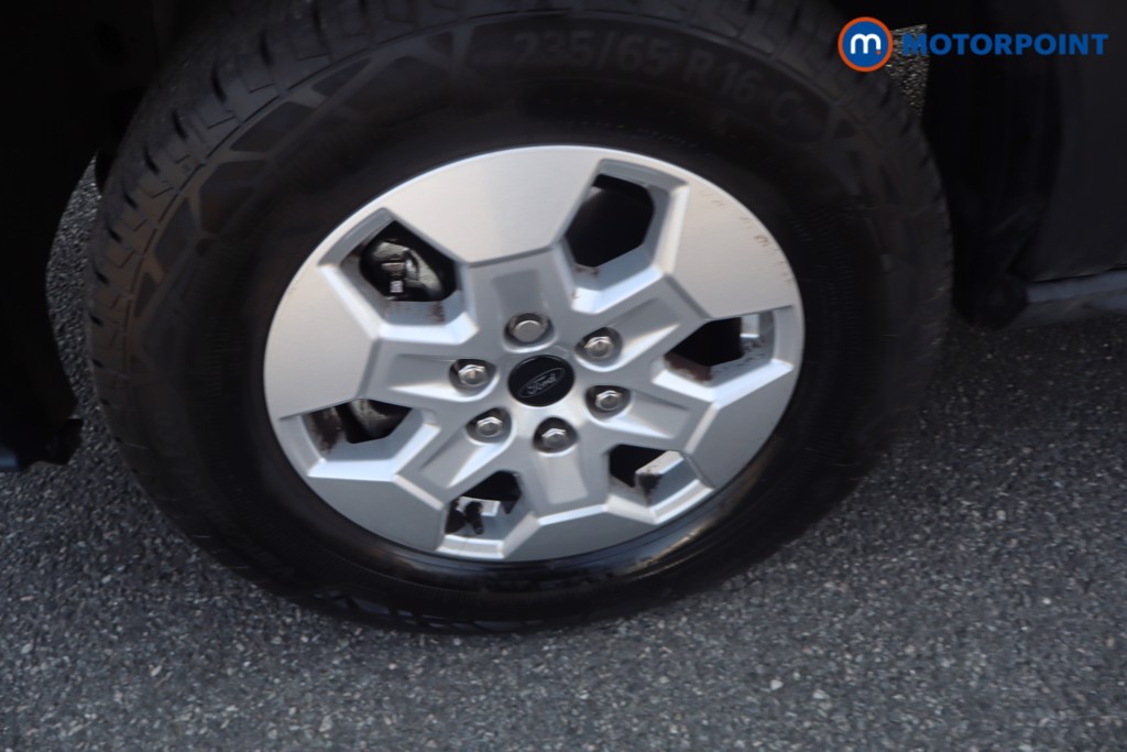 Ford Transit Limited Automatic Diesel Medium Roof Van - Stock Number (1657923) - 23rd supplementary image