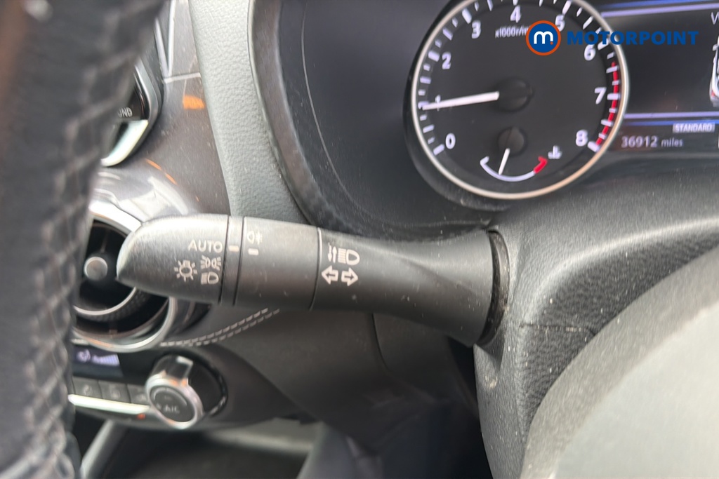 Nissan Juke N-Connecta Automatic Petrol SUV - Stock Number (1658249) - 5th supplementary image