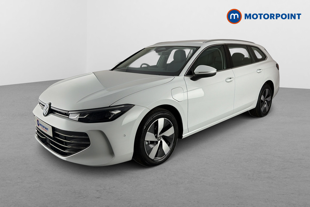 Volkswagen Passat Life Automatic Petrol Plug-In Hybrid Estate - Stock Number (1658412) - Passenger side front corner