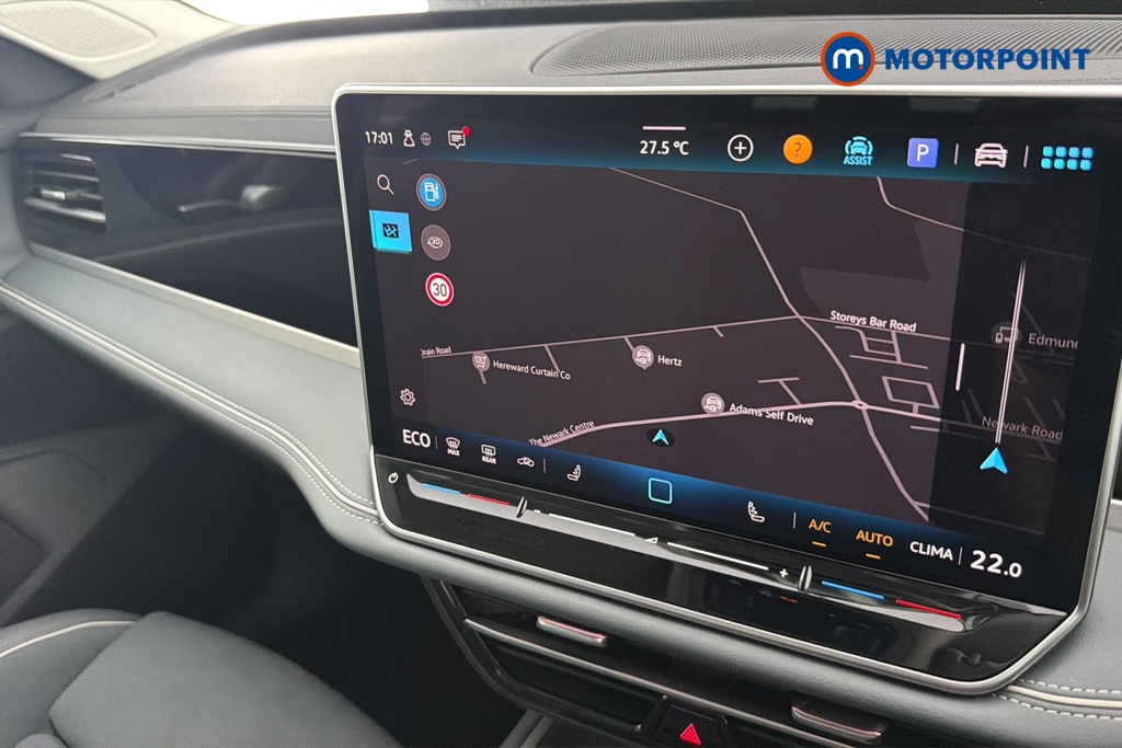 Volkswagen Passat Life Automatic Petrol Plug-In Hybrid Estate - Stock Number (1658412) - 9th supplementary image