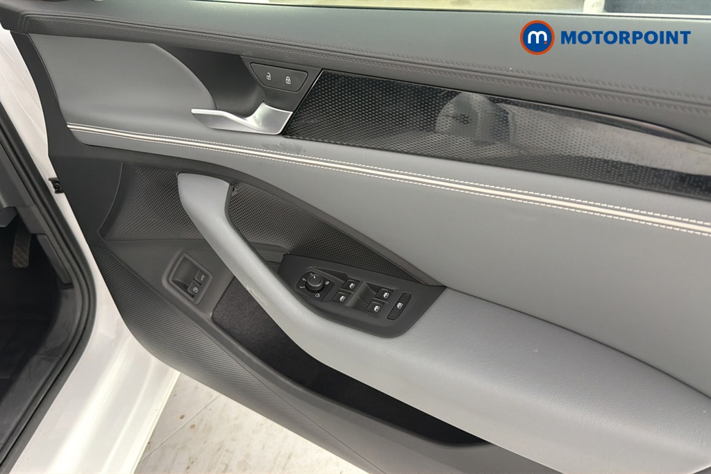 Volkswagen Passat Life Automatic Petrol Plug-In Hybrid Estate - Stock Number (1658412) - 18th supplementary image