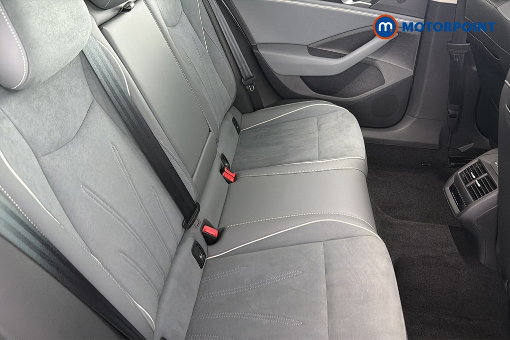 Volkswagen Passat Life Automatic Petrol Plug-In Hybrid Estate - Stock Number (1658412) - 25th supplementary image