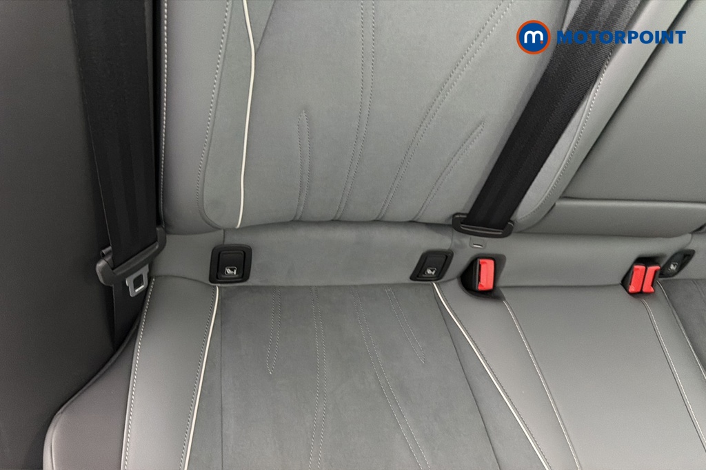 Volkswagen Passat Life Automatic Petrol Plug-In Hybrid Estate - Stock Number (1658412) - 27th supplementary image