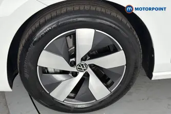 Volkswagen Passat Life Automatic Petrol Plug-In Hybrid Estate - Stock Number (1658412) - 44th supplementary image
