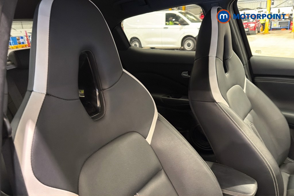 Nissan Juke Premiere Edition Automatic Petrol-Electric Hybrid SUV - Stock Number (1658415) - 23rd supplementary image