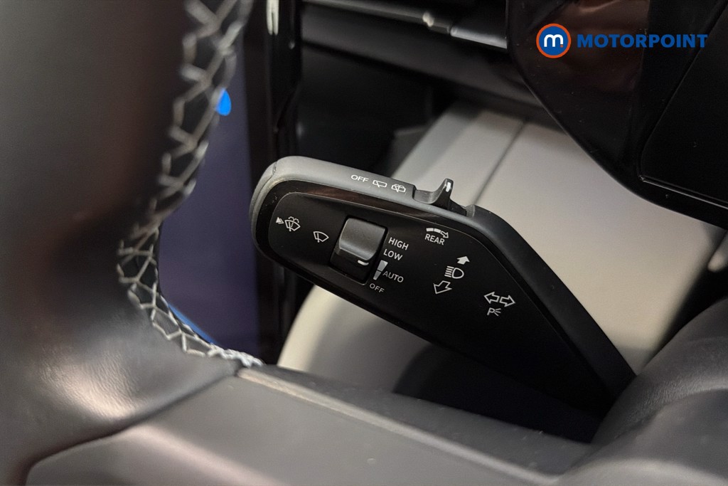 Ford Explorer Select Automatic Electric SUV - Stock Number (1658662) - 6th supplementary image