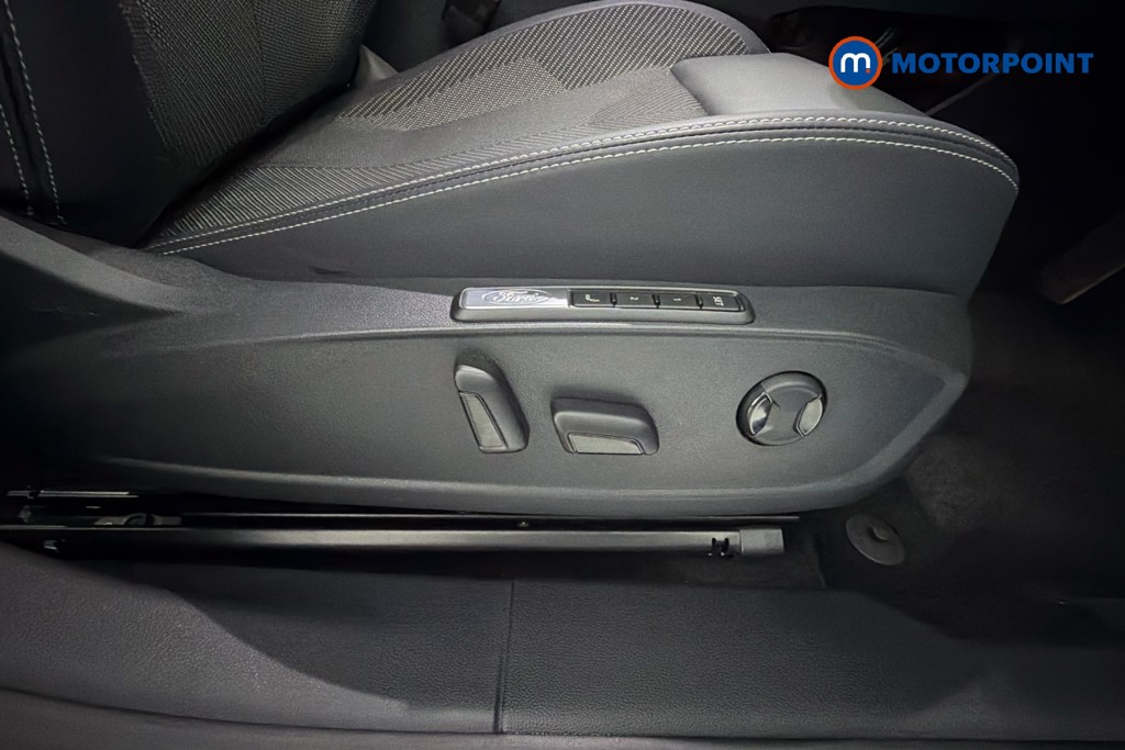 Ford Explorer Select Automatic Electric SUV - Stock Number (1658662) - 25th supplementary image
