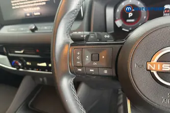 Nissan Qashqai N-Connecta Automatic Petrol SUV - Stock Number (1658672) - 4th supplementary image
