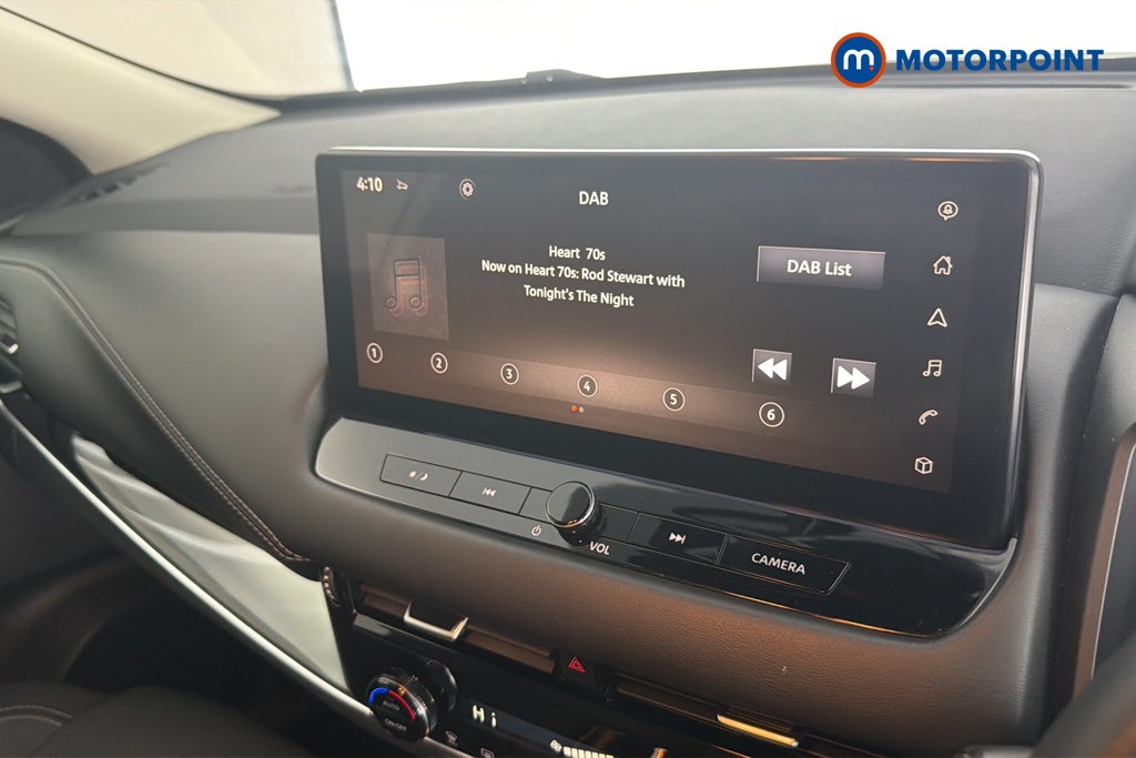 Nissan Qashqai N-Connecta Automatic Petrol SUV - Stock Number (1658672) - 8th supplementary image