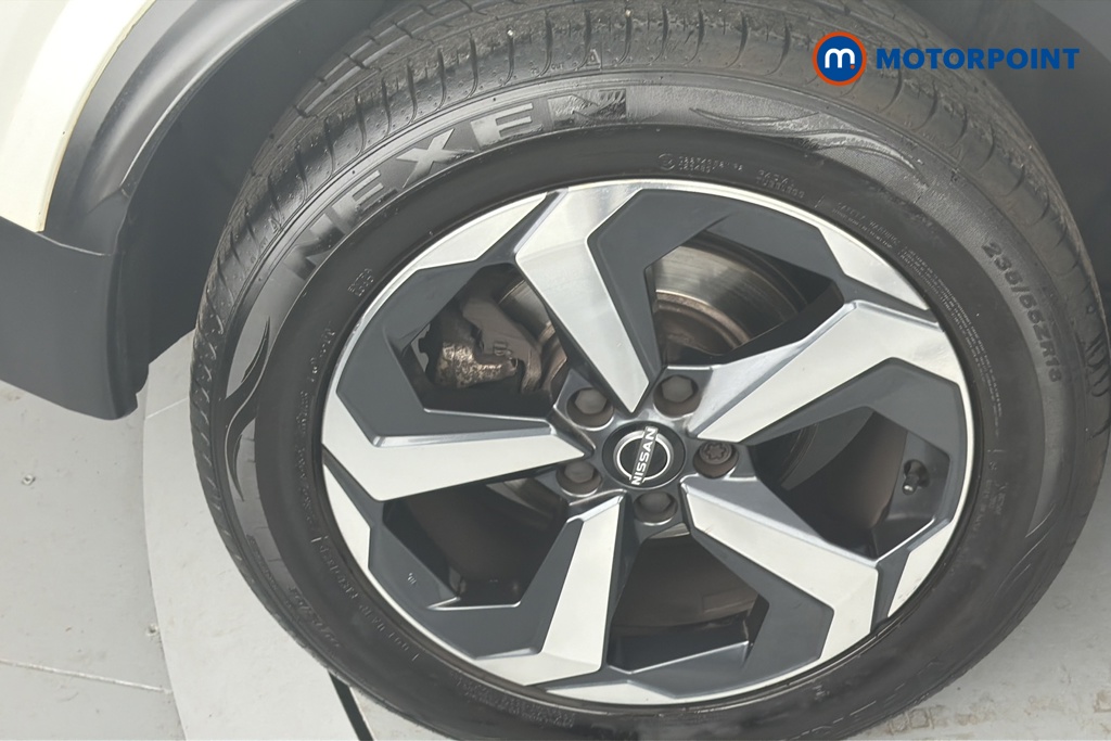 Nissan Qashqai N-Connecta Automatic Petrol SUV - Stock Number (1658672) - 46th supplementary image
