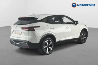 Nissan Qashqai N-Connecta Automatic Petrol SUV - Stock Number (1658672) - Passenger side rear corner
