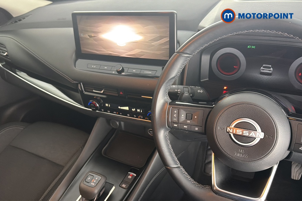 Nissan Qashqai N-Connecta Automatic Petrol SUV - Stock Number (1658672) - 1st supplementary image